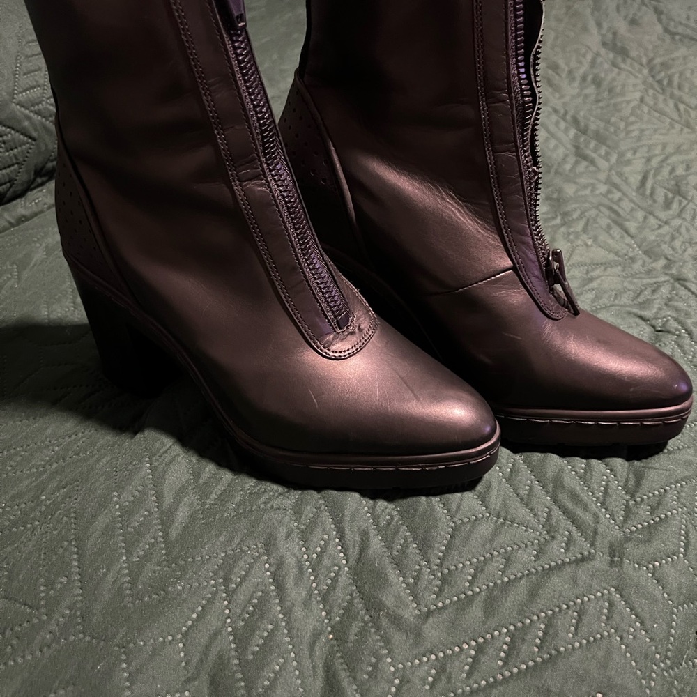 Alexander Wang x H&M  Front-Zip Black Leather Heeled Ankle Boots